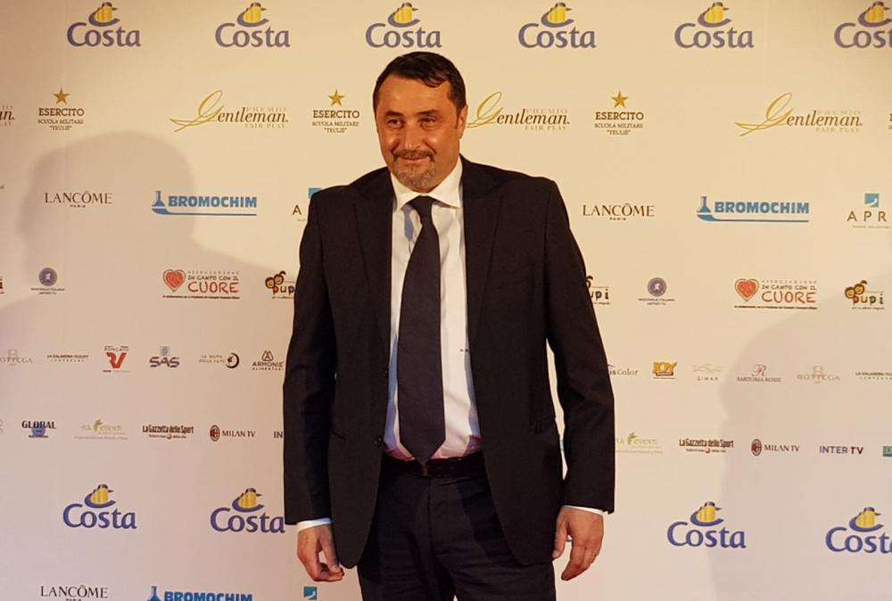 Mirabelli: "Un piacere ospitare la Colombia a Milanello, in bocca al lupo per il Mondiale"