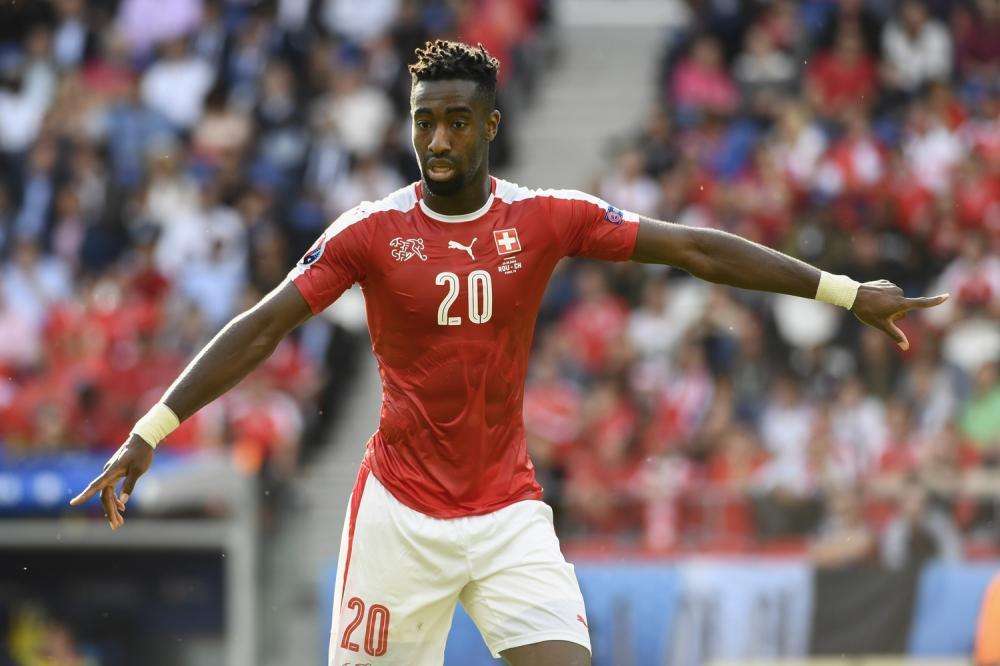 Svizzera, sirene italiane per Djourou: sondaggi da due club di Serie A
