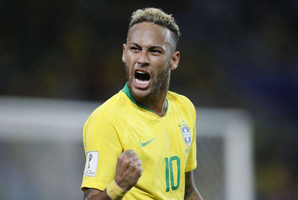 Ferri corti tra due star di Russia 2018: Neymar chiede al PSG la cessione di Cavani
