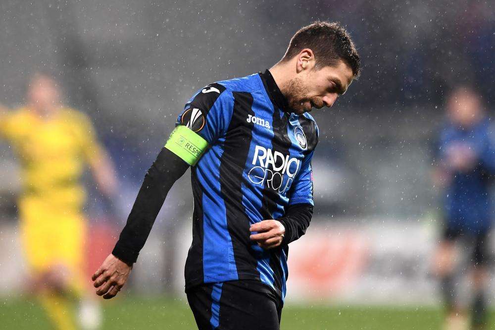 Argentina, bel gesto di Gomez all'Atalanta: cede la sua fascia da capitano a Caldara