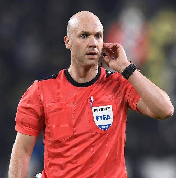 Francia-Italia, Taylor sarà l'arbitro del match