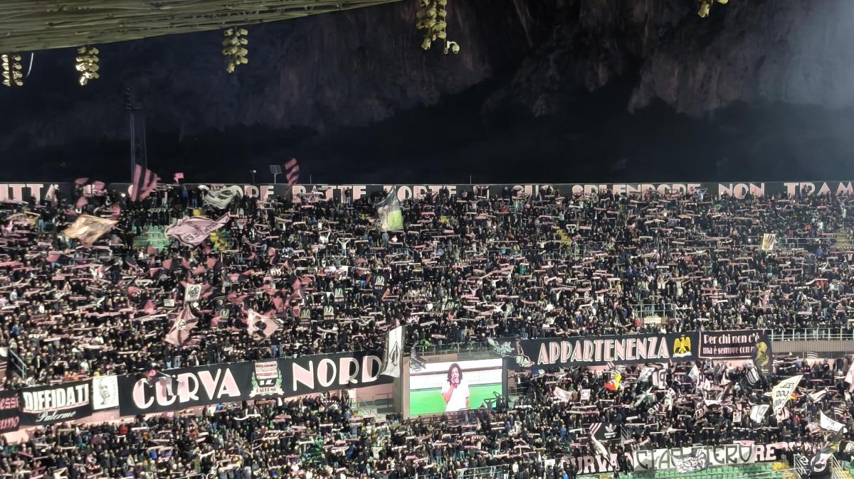 Il Palermo cerca un attaccante e bussa alla porta del Monza 