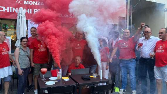 Festa di fine stagione per il club Vichinghi Biancorossi: tra passione, canti e tesseramenti