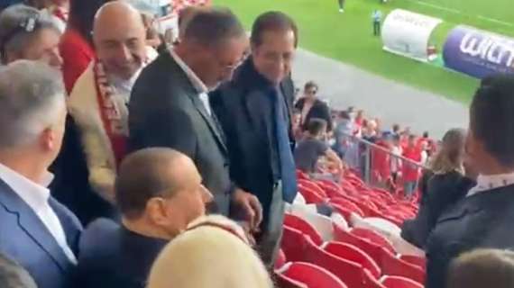 VIDEO - Berlusconi è arrivato allo stadio, inizia la festa!