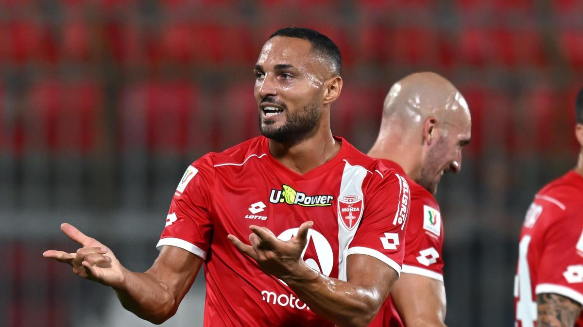 L'ex Monza D'Ambrosio bloccato a Dubai: "Tre missili abbattuti sopra le nostre teste"