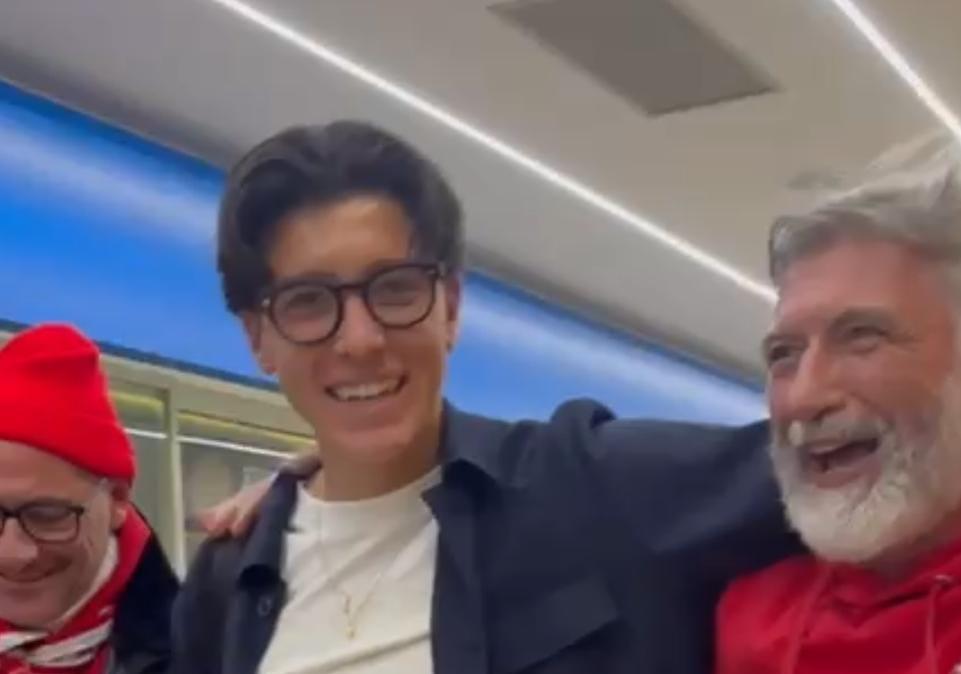 Monza, festa biancorossa dopo la vittoria di Pescara: entusiasmo anche all’aeroporto