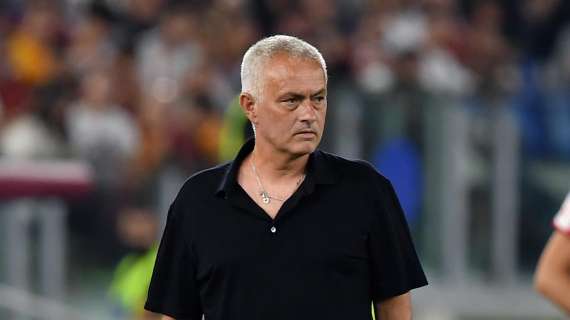 Roma, Mourinho in conferenza: "Nel primo tempo abbiamo trovato difficoltà nel pressare"