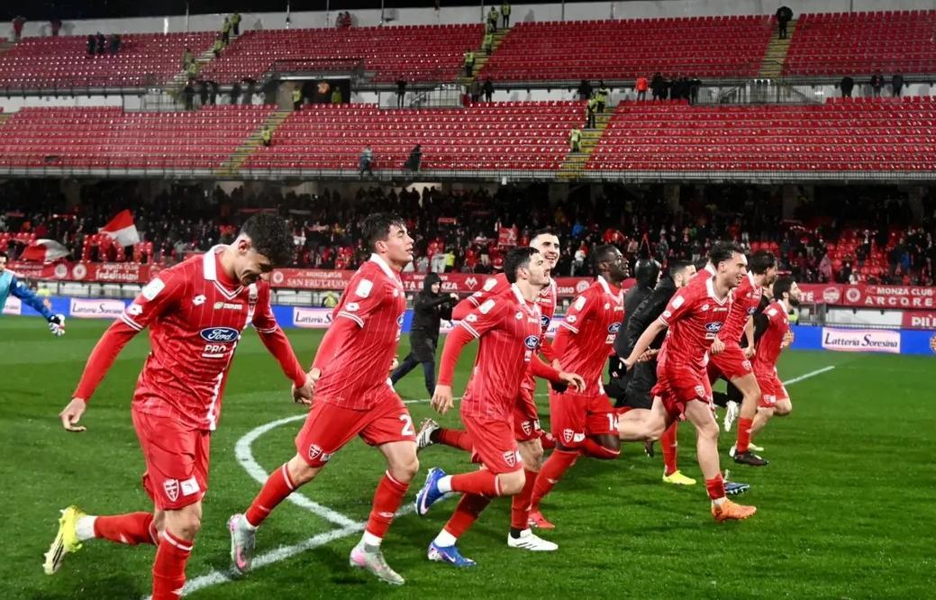 Burdisso suona la carica: "Sei finale e..." 