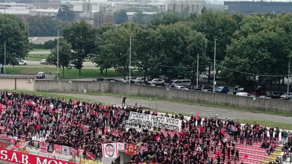 L'omaggio della Curva a Diego Foresti 
