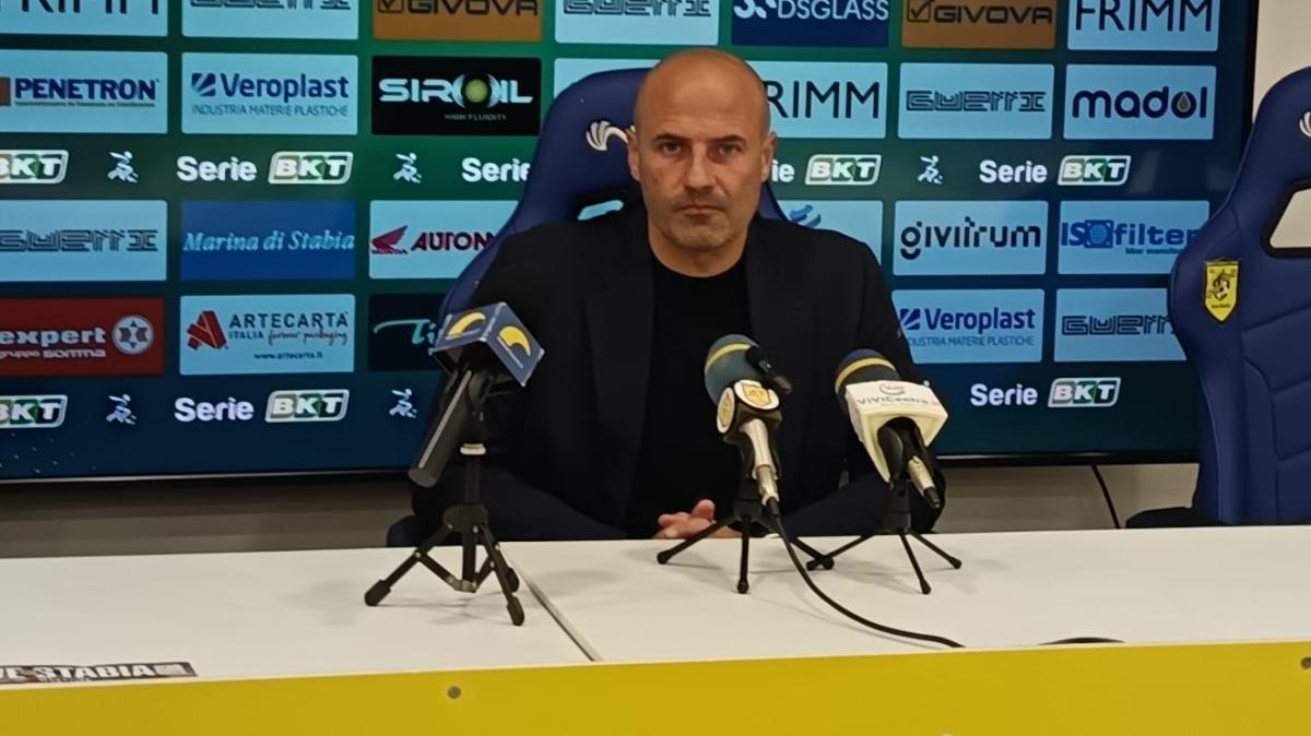 Mister Bianco nel post partita: "Primo tempo frettolosi, bene nella ripresa. Peccato epenle opportunità nel finale e sul rigore..."