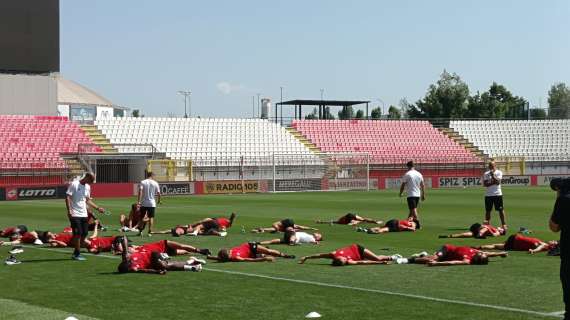 FOTO - Allenamento aperto al pubblico: intensità e incontro con i tifosi. Assente la Curva Pieri