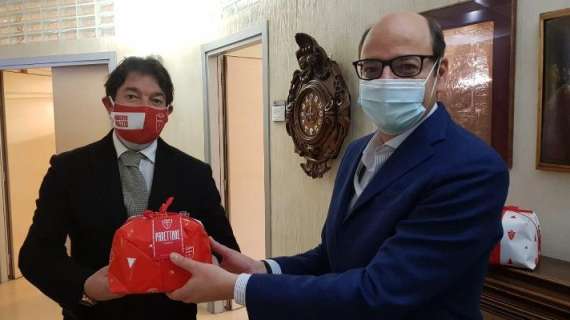 Il Monza dona i "suoi" panettoni agli ospedali e OS della Brianza