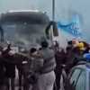 Che bolgia a Capodichino! In migliaia alla partenza del bus azzurro per Bergamo