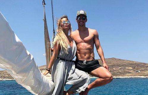 FOTO - Milik in vacanza insieme a Jessica: "Con il mio amore!"