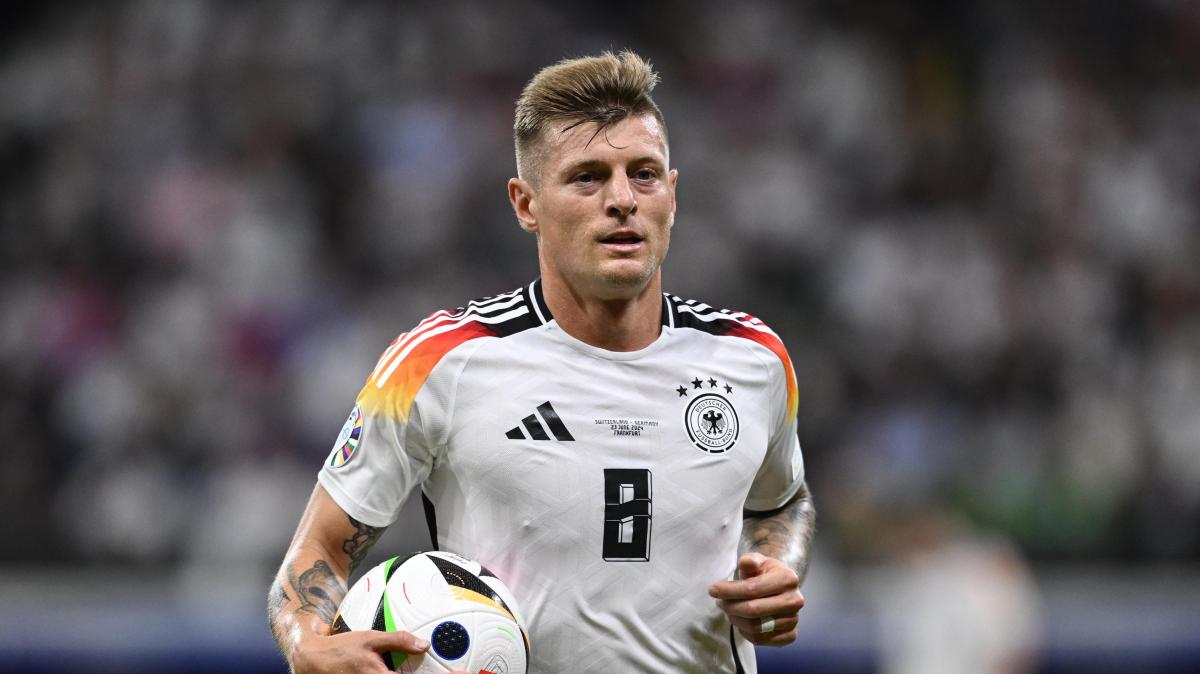 Pallone d'Oro, grande incertezza e Kroos vota un ex Napoli: "Per me Kvara!"