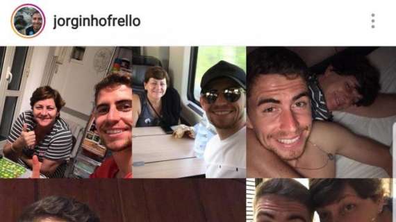 FOTO - Jorginho, messaggio per la festa della Mamma: "Dovrei scrivere un libro su di te, ti amo!"