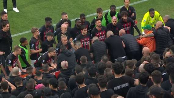 Milan contestato al Picco: la squadra a colloquio con i tifosi al triplice fischio