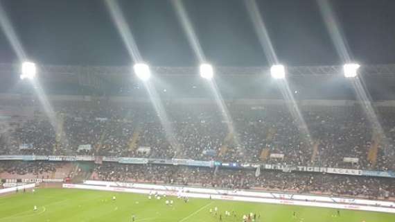 UFFICIALE - Giudice sportivo, Napoli multato per "striscione gravemente offensivo nei confronti della tifoseria avversaria"