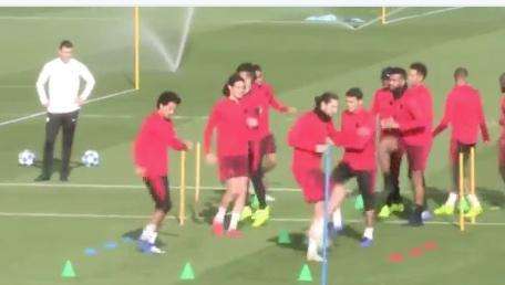 FOTO - Psg, Cavani si allena regolarmente con i compagni: crescono le quotazioni del Matador!