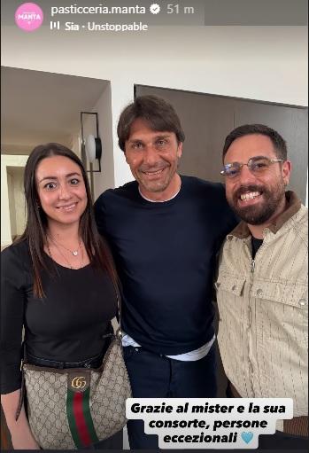 Doni a casa Conte: il tecnico e la moglie pazzi delle nuove prelibatezze napoletane