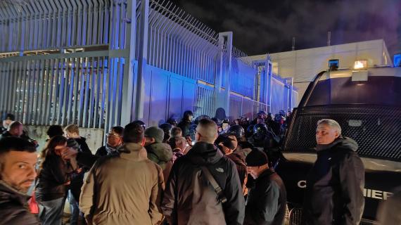 Stop ai tifosi Eintracht a Napoli, il club non ci sta: "In Italia è prassi, valuteremo ricorso"