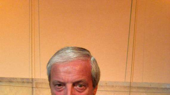 VIDEO - Crudeli show: i senatori lasciano il Milan, lui piange come un bambino