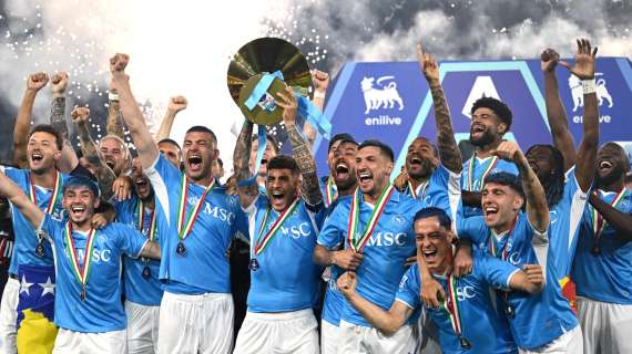 Napoli campione d'Italia! Capitan Di Lorenzo alza la Coppa! Premiazione, festa e discorsi al Maradona!