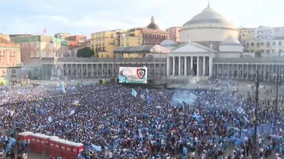 "Come finisce Napoli-Cagliari?", parola ai tifosi presenti in Piazza Plebiscito