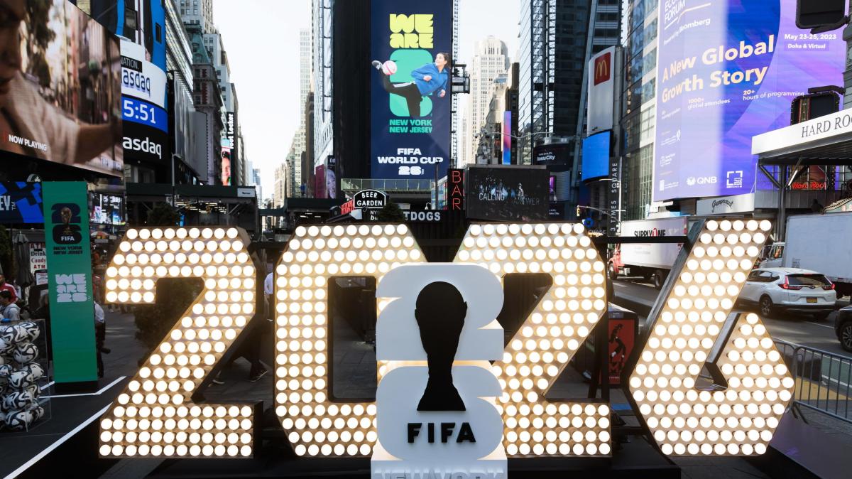 Intelligenza artificiale nel calcio: al Mondiale gli avatar per aiutare gli arbitri