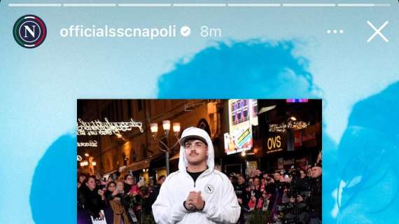 FOTO - Geolier in tuta SSCNapoli a Sanremo: il club lo reposta e lo sostiene con un hashtag
