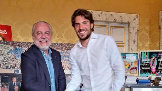 UFFICIALE - Verdi ha firmato, è del Napoli! Il video divertentissimo dell'annuncio: "Cinquanta sfumature di..."