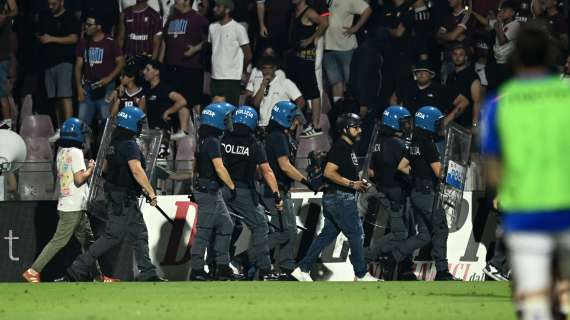 Salernitana, le sanzioni del Giudice Sportivo: 0-3 a tavolino e due gare a porte chiuse
