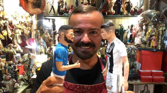FOTO - Insigne vs Ronaldo, a San Gregorio Armeno è già iniziata Juve-Napoli