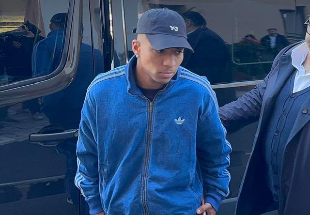 L'infanzia in Africa, le minors fino a un anno fa, l'idolo Leao: ecco il surfista Alisson Santos