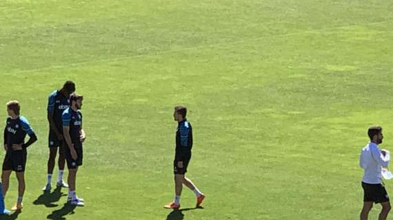 FOTO - Riecco Mario Rui! Prima volta in gruppo a Castel di Sangro dopo l'infortunio