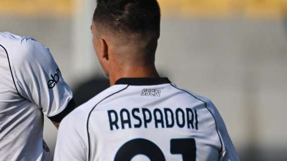 Doppio cambio per il Napoli: entrano Natan e Raspadori