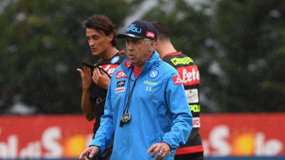 FOTO - Primo allenamento di Ancelotti, la SSC Napoli: "Buon lavoro mister!"