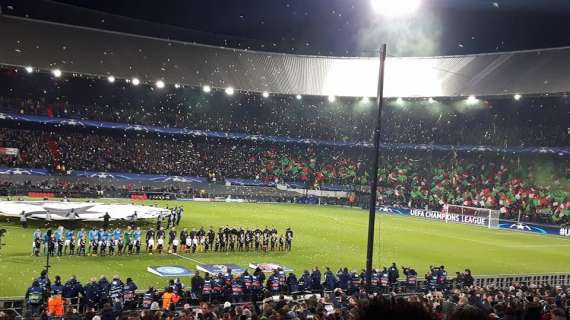 RILEGGI LIVE - Feyenoord-Napoli 2-1 (2' Zielinski, 33' Jorgensen, 90'+2' St. Juste): gli azzurri cadono a Rotterdam e salutano la Champions