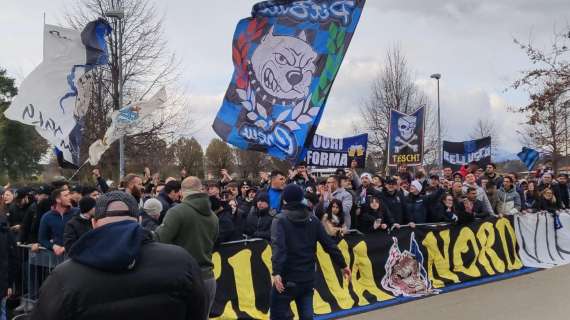 VIDEO - "Agnelli pezzo di m...", ultrà Inter invadono Appiano prima della Juventus