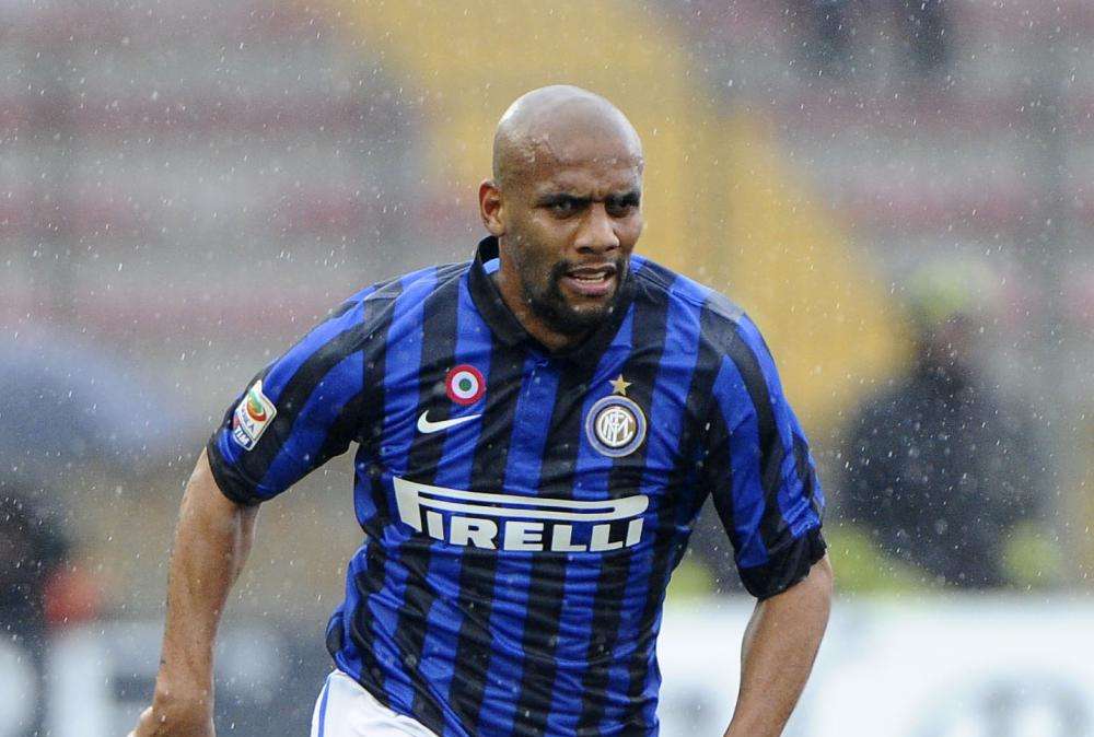 Inter, problemi al ginocchio per Maicon: si teme un lungo stop