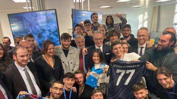 Kvaratskhelia all'Apple Academy: "Solo al Maradona mi sono sentito davvero un pro! Napoli è come casa..."