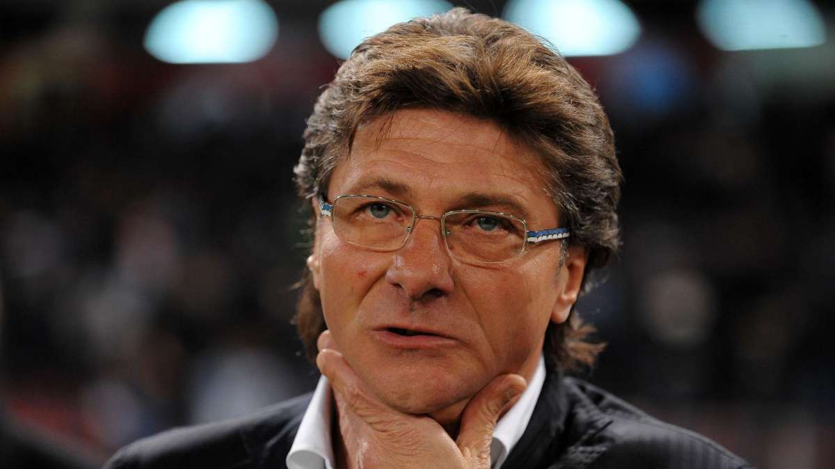Napoli, è di nuovo campionato: i dubbi di Mazzarri per il match del Ferraris. Va fuori Inler?