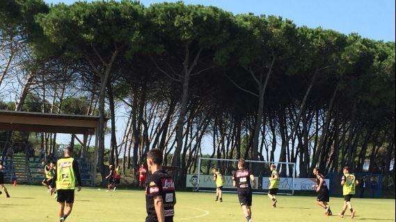 FOTO - Qui Castel Volturno: squadra già a lavoro. Partitella a campo ridotto, azzurri vs azzurrini 