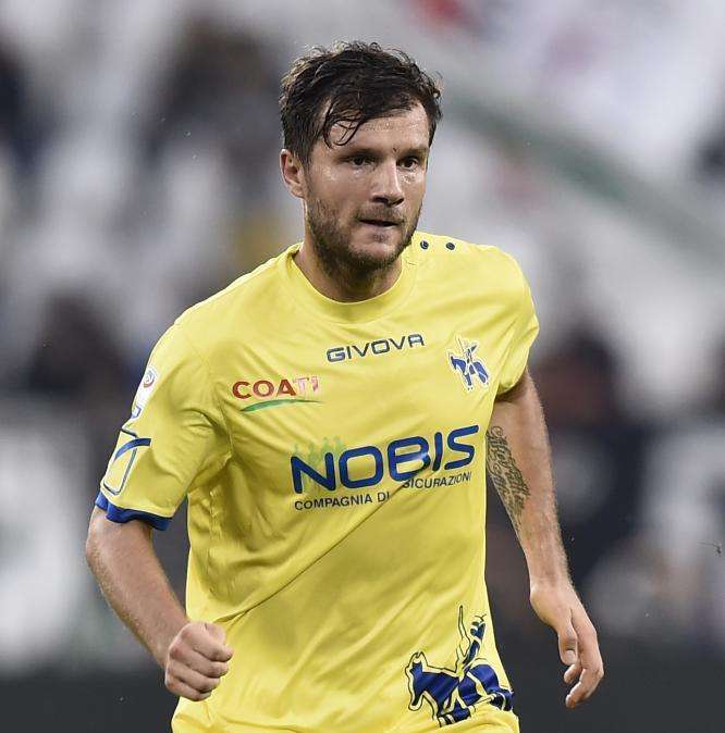 Chievo, Hetemaj: "Napoli al top d'Europa, ma vogliamo fare risultato"