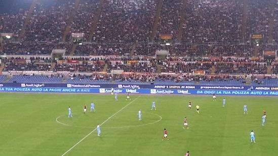 RILEGGI LIVE - Roma-Napoli 2-0 (48', 70' rig. Pjanic): tre pali ed un salvataggio sulla linea di De Rossi, azzurri sconfitti da due episodi