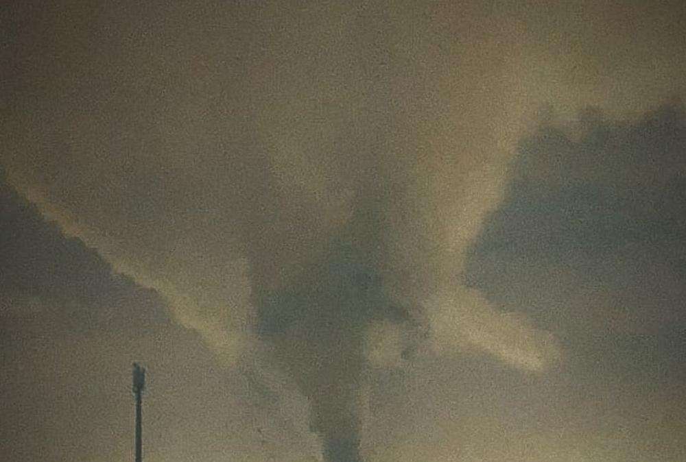 VIDEO - Impressionanti immagini da Caserta: terribile tromba d'aria investe la provincia, ci sono danni e feriti