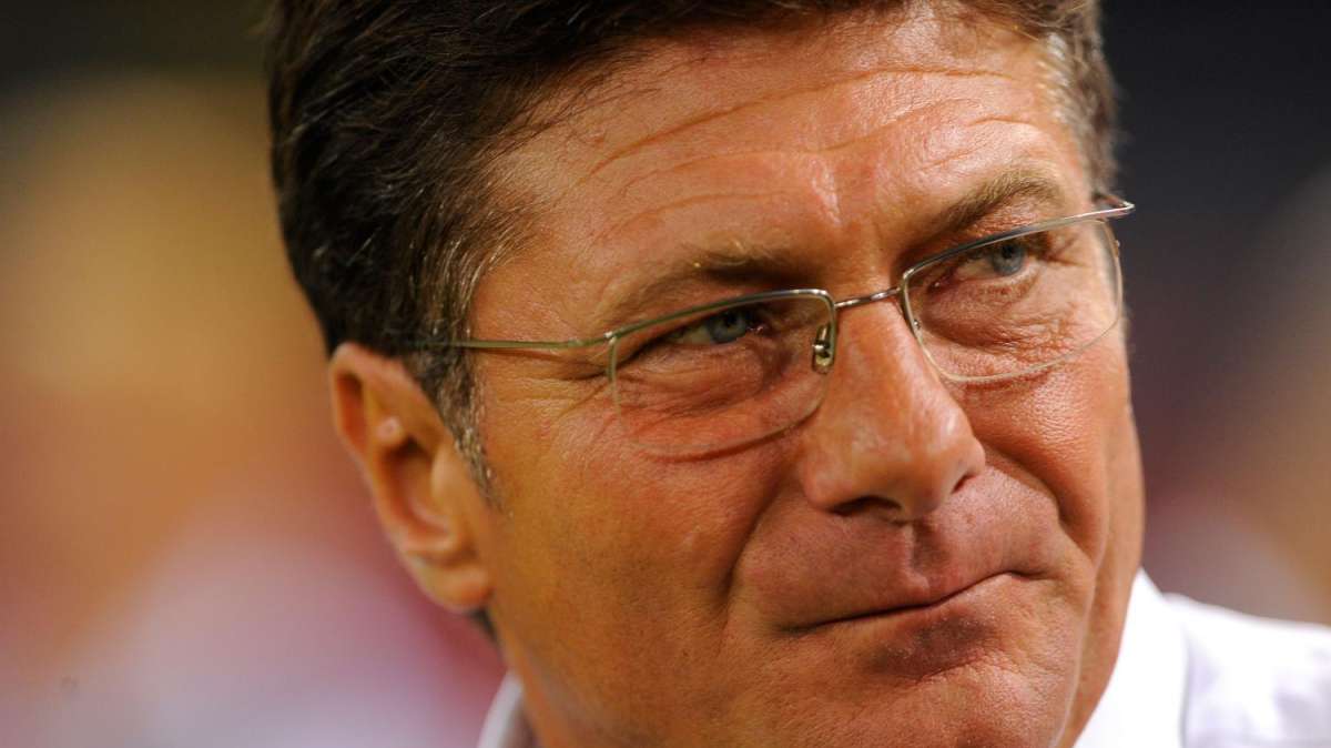 Mazzarri a Premium: "Cavani doveva riposare. Fallo su Maggio solare. Vargas è ancora spaesato"