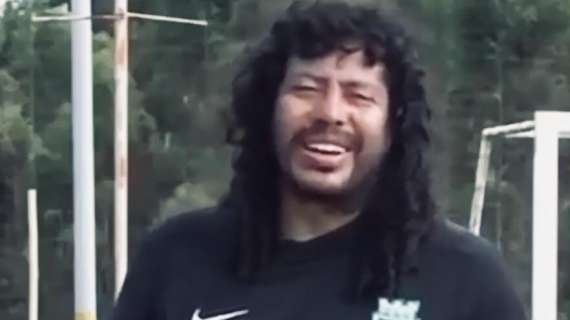 "Non uscite": il geniale appello di Higuita a restare a casa prendendo esempio dall'errore a Italia '90