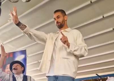 Spinazzola fa il mago al compleanno della figlia con due azzurri presenti