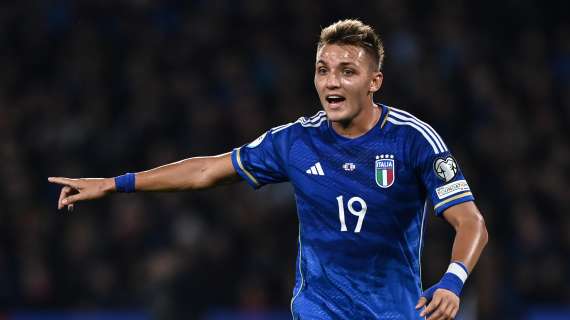 L'Italia accorcia le distanze contro l'Inghilterra: esordio con gol per Retegui